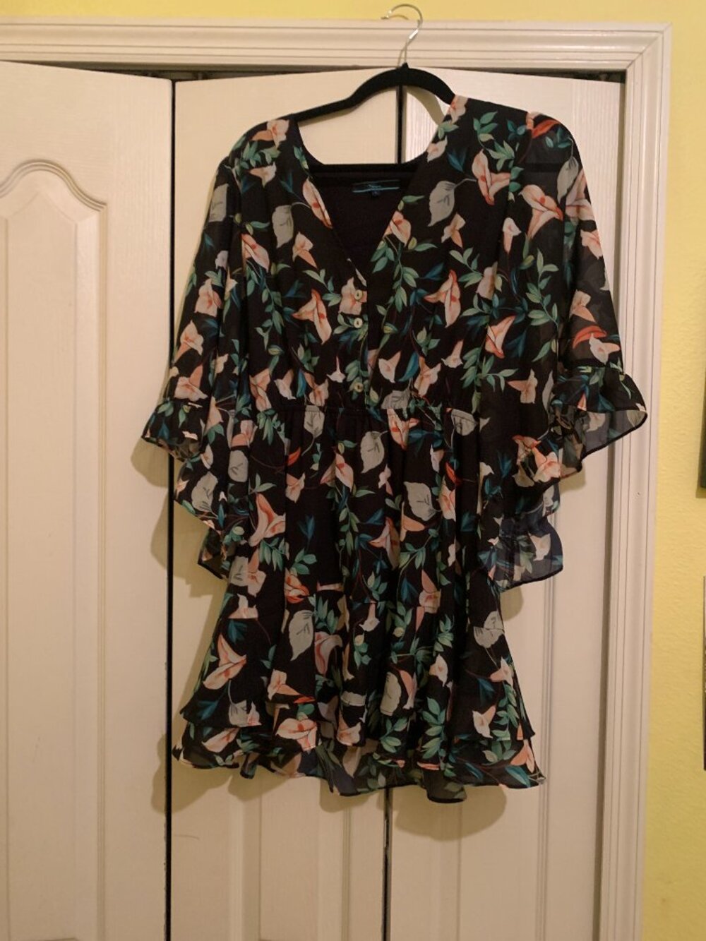 Shore Floral Dress - Size S - Flutter Sleeve